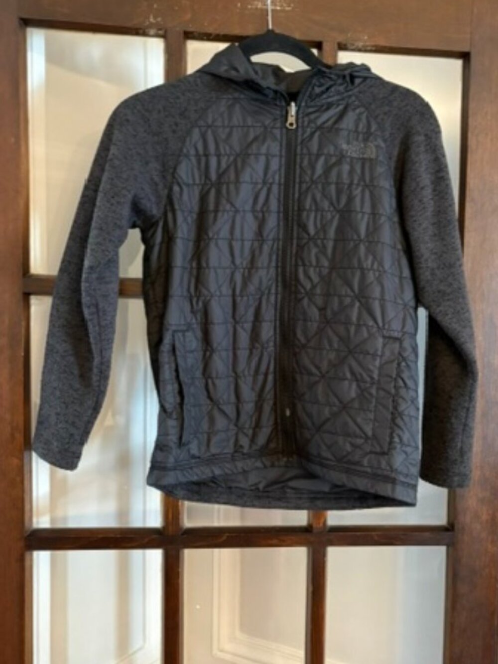 The North Face Gray Quilted Sweater Fleece Hooded Jacket, Size Medium
